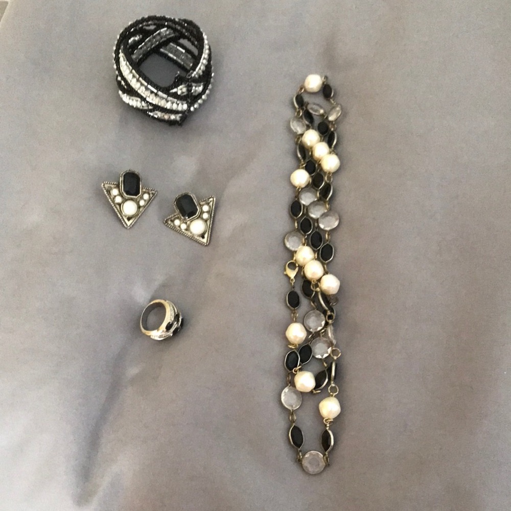 Black jewelry set